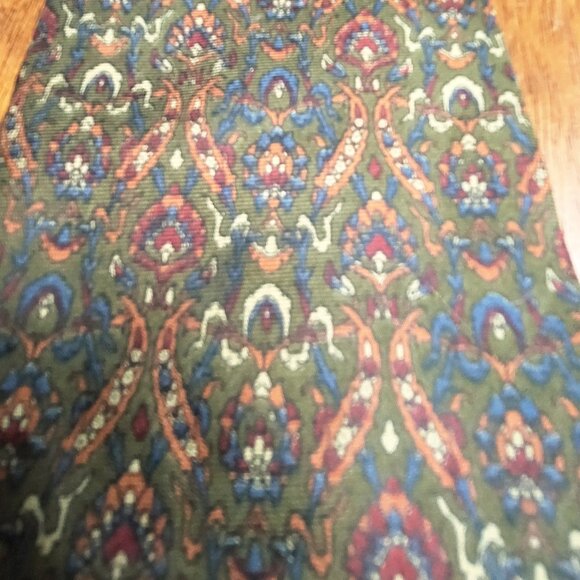 Adolfo ~ 100% Silk ~ Abstract Necktie ~ Excellent Condition - Picture 4 of 6